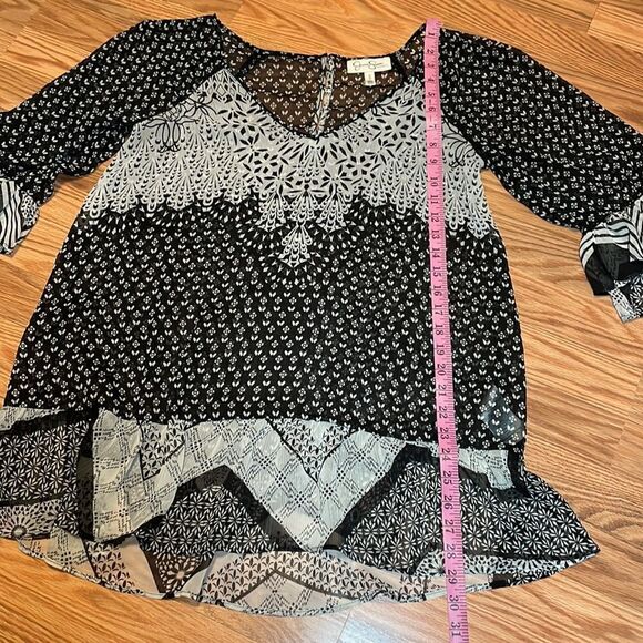 MATERNITY Semi Sheer Top, black and white, flowy, boho, Jessica Simpson, Medium - Picture 9 of 9